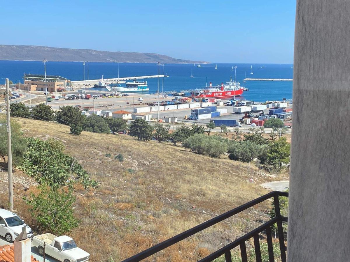 Lavrio 1Bdr Penthouse 7 Min On Foot From The Port Apartment Exterior photo