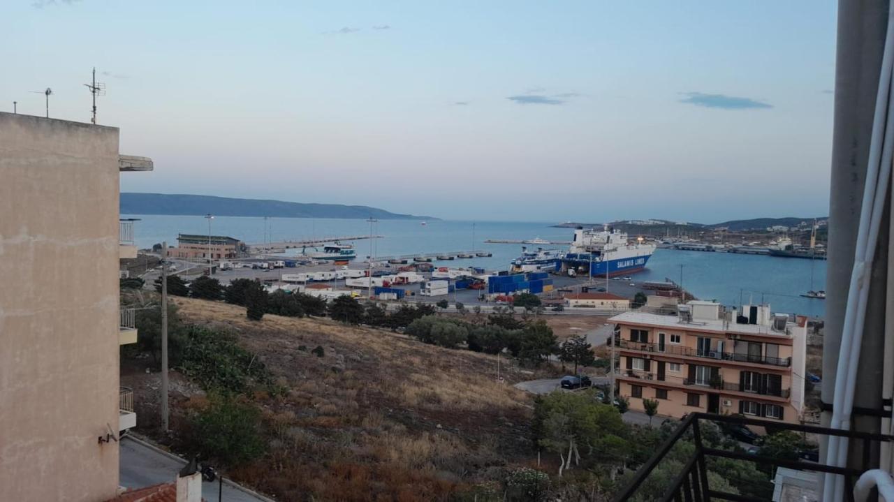 Lavrio 1Bdr Penthouse 7 Min On Foot From The Port Apartment Exterior photo