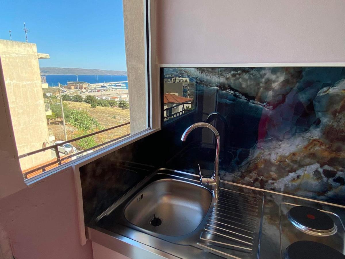 Lavrio 1Bdr Penthouse 7 Min On Foot From The Port Apartment Exterior photo