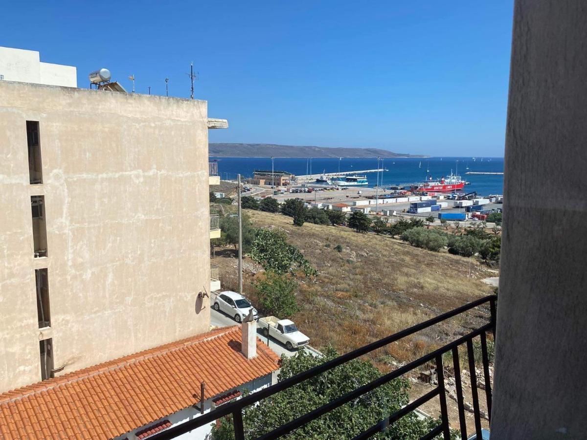 Lavrio 1Bdr Penthouse 7 Min On Foot From The Port Apartment Exterior photo